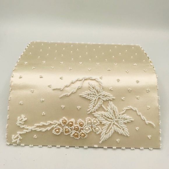 Beautiful White Cream Beaded Clutch with Pearls - Picture 9 of 14